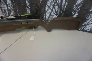 lot 26 image: Excaliber Vixen Recurve Cross Bow Package