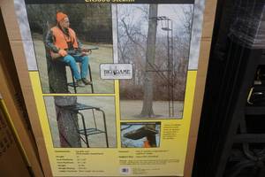 lot 387 image: Big Game Deer Stands Model CR3800 Stealth 15 Ladder Stand