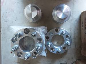 lot 24 image: Set Of 4-Wheel Adapters, 3 Lift Kit For Rear Wheel Drive Buick