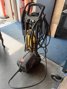 lot 40 image: Karcher 395 Pressure Washer