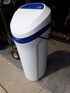 lot 43 image: Morton Water Softener Model M34 (Used 1 Year)