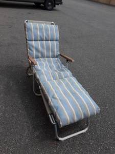 lot 44 image: Folding Chaise Lounge With Pad