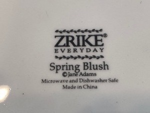 lot 1 image: Ten Piece Decorative Dishes by Zrike
