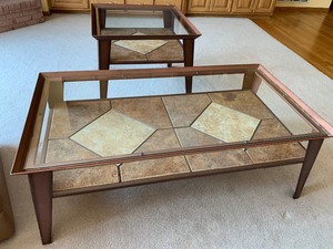 lot 61 image: Matching Coffee Table and End Table