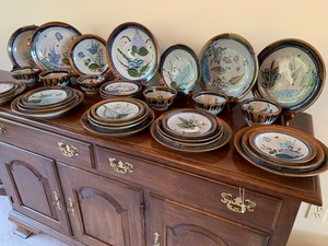 lot 75 image: Mexico Pottery Dishes
