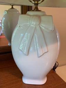 lot 91 image: Country Motif Lamp