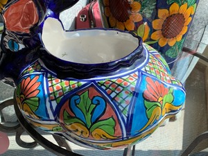 lot 106 image: Decorative Mexico Pottery Planters