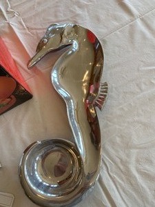 lot 52 image: Seahorse and more