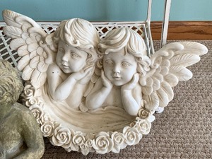lot 112 image: Decorative Angel Items
