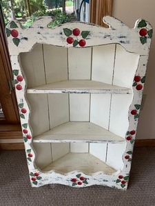 lot 116 image: Painted Wood Corner Shelf