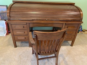 lot 126 image: Roll Top Desk with Chair