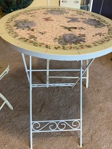 lot 142 image: Adorable Bistro Set