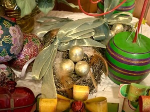 lot 145 image: Large Lot of Christmas Decor