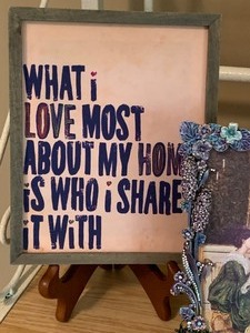 lot 222 image: Home Decor Items