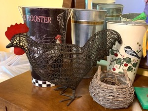 lot 157 image: Metal Home Decor Items