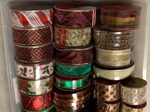 lot 172 image: Decorative Gift Wrapping Ribbon