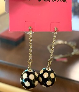 lot 245 image: Betsy Johnson Necklace and Earrings