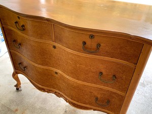 lot 250 image: Antique Dresser