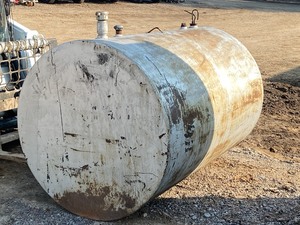 lot 8 image: Commercial Bulk-Holding  Fuel Tank