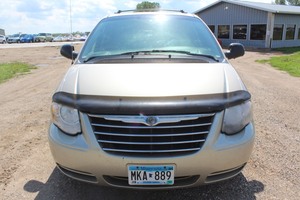 2005 Chrysler Town & Country Touring