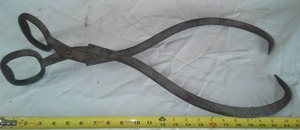 lot 2 image: Ice block tongs