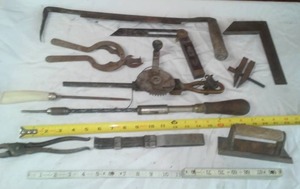 lot 8 image: Vintage tools