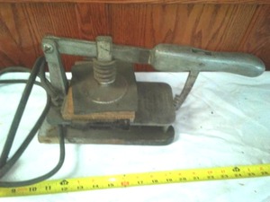 lot 23 image: Vintage Chase Manufacturing Electric heat press