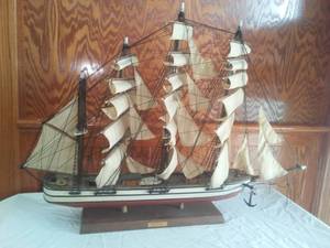 lot 31 image: Clipper Model Wood, Great Republic Clipper year 1835 excellent