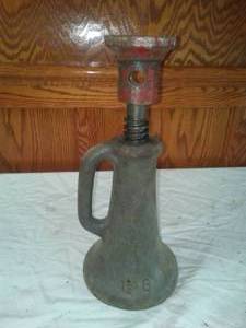 lot 77 image: Vintage Screw jack