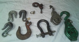 lot 82 image: Hooks, hitches & pulley wheels.
