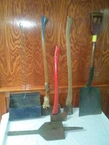 lot 86 image: Fold up shovel & yard tools. & ice tongs.