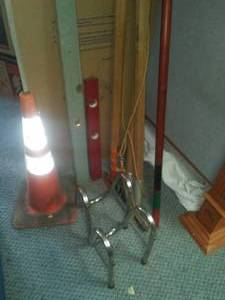 lot 113 image: Tree trimmer 24 in. long & more.