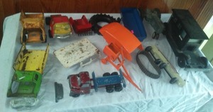 lot 129 image: Tonka, ERTL, Structo broken & parts vehicles.