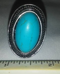 lot 132 image: Turquoise Ring