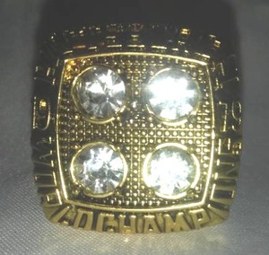 lot 220 image: Pittsburgh Steelers Super Bowl Ring.