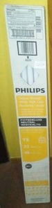 lot 125A image: Philips 48 bulbs T8 10 pack, 32 watts $32 retail.