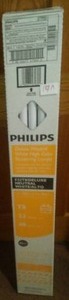 lot 189A image: Philips 48 bulbs T8 10 pack, 32 watts $32 retail.