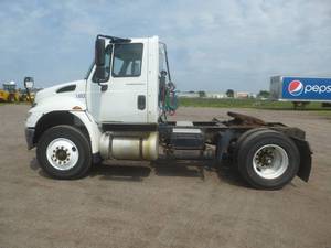 lot 7 image: 2007 International 4400 SBA # 1403