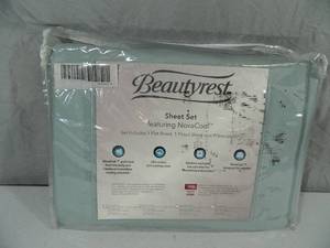 lot 71 image: New Full Sized 4 Piece Beautyrest Sheet Set