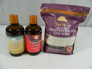 lot 94 image: New Tree Ht Bath Products
