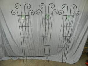 lot 14 image: 3 New 60 inch Flower Trellis