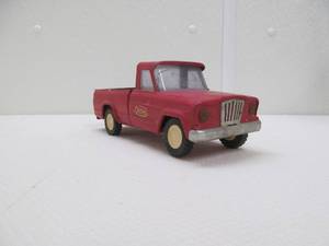 lot 9 image: vintage Tonka jeep pickup