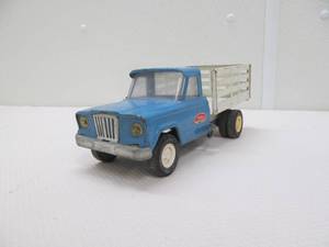 lot 11 image: vintage Tonka stake bed farm truck