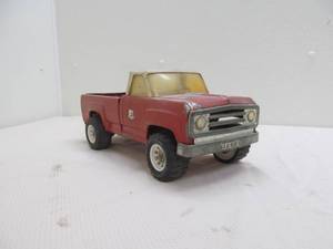 lot 20 image: vintage Tonka pick up