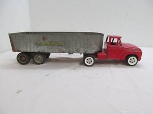 lot 27 image: vintage Structo truck, Tonka grain trailer