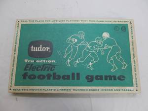 lot 36 image: vintage Tudor electric football game