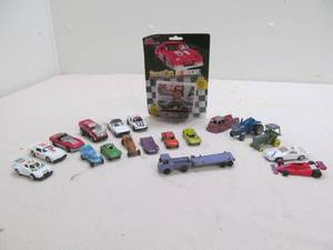 lot 40 image: die cast 164 scale toy cars