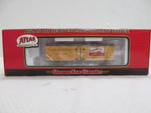 lot 126 image: Bright morning butter wood reefer car
