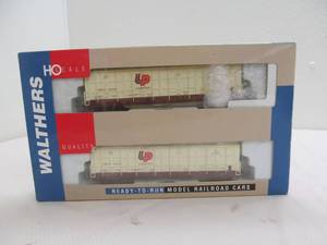 lot 194 image: Walthers train car