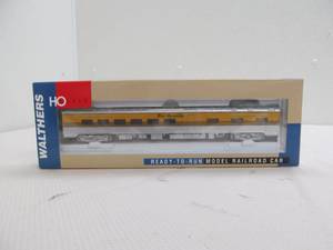 lot 198 image: Walthers train car